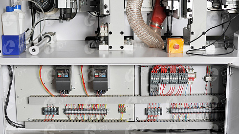 Кромкооблицовочный станок LTT803B